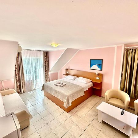 Pansion Begic Hotel Omiš Екстериор снимка