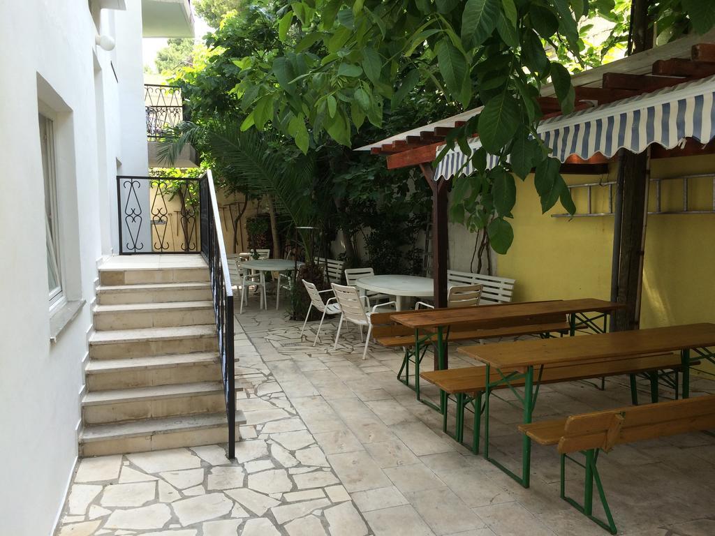 Pansion Begic Hotel Omiš Стая снимка