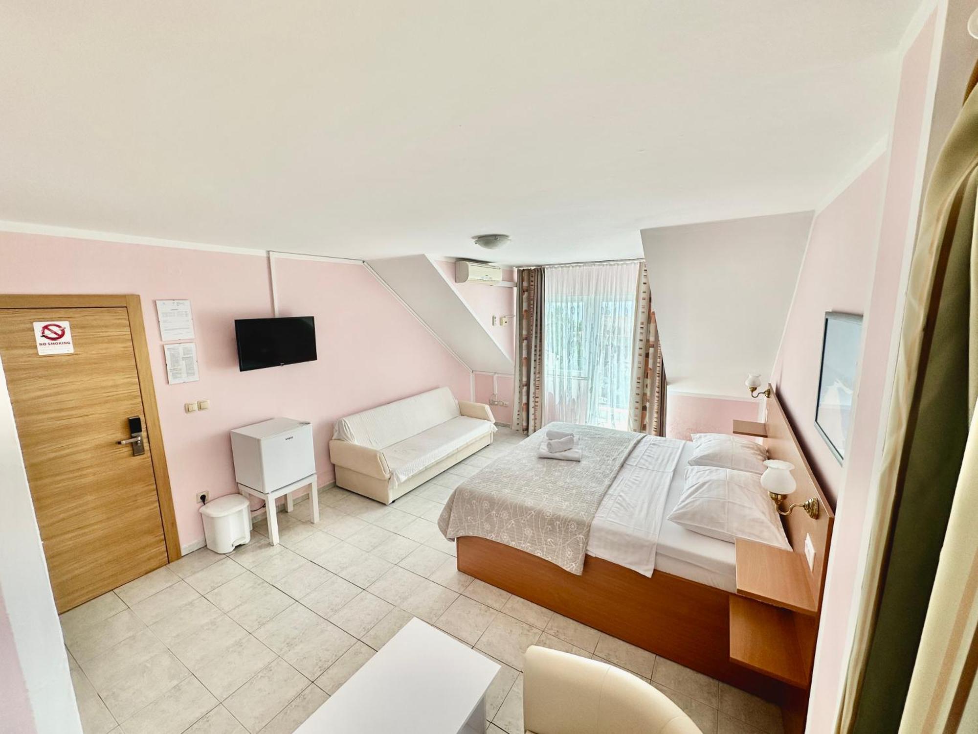 Pansion Begic Hotel Omiš Екстериор снимка