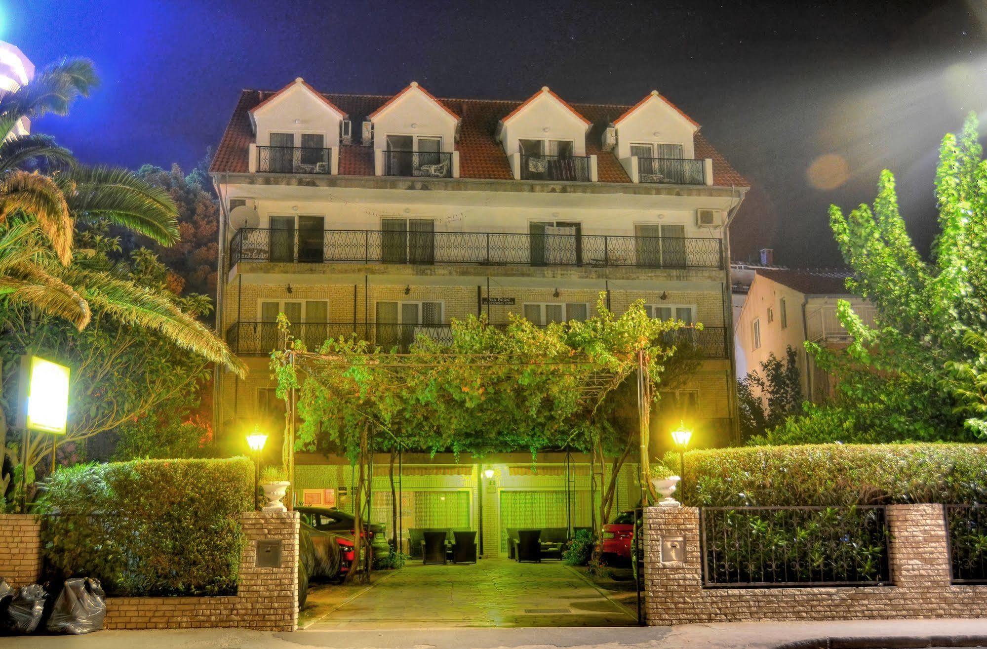 Pansion Begic Hotel Omiš Екстериор снимка