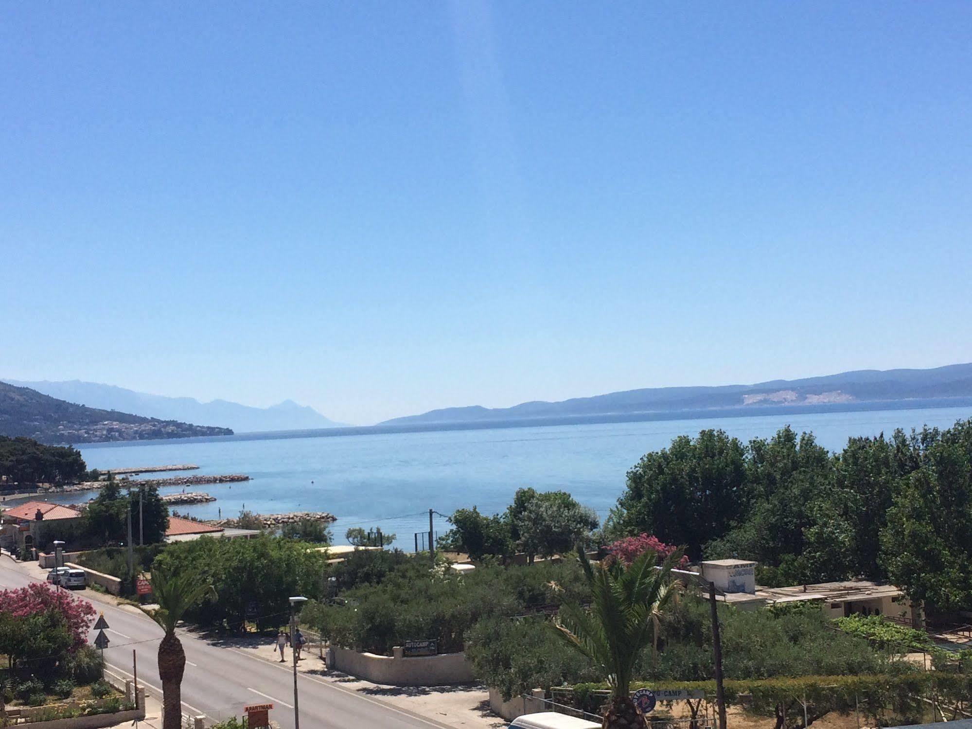 Pansion Begic Hotel Omiš Екстериор снимка