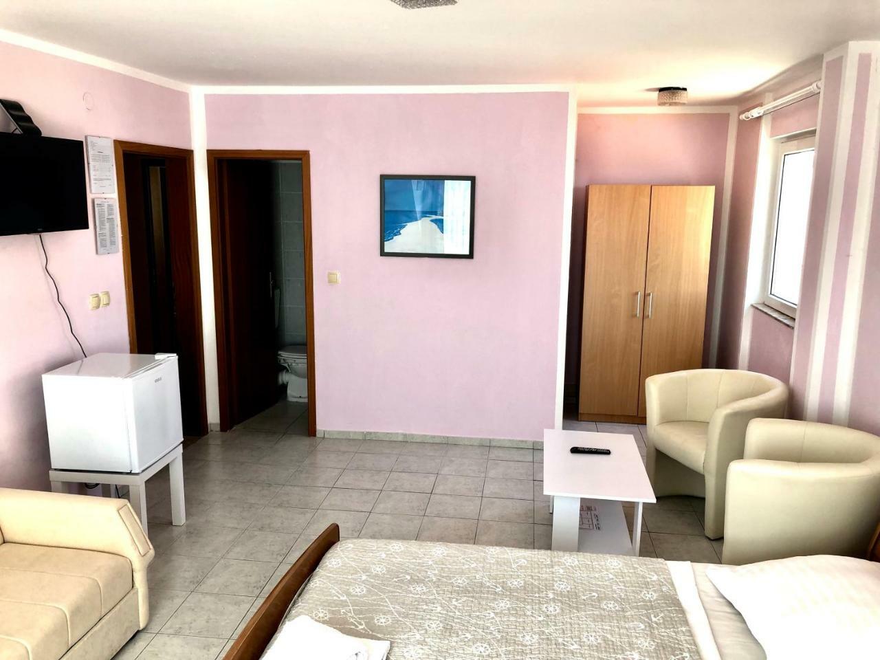 Pansion Begic Hotel Omiš Екстериор снимка
