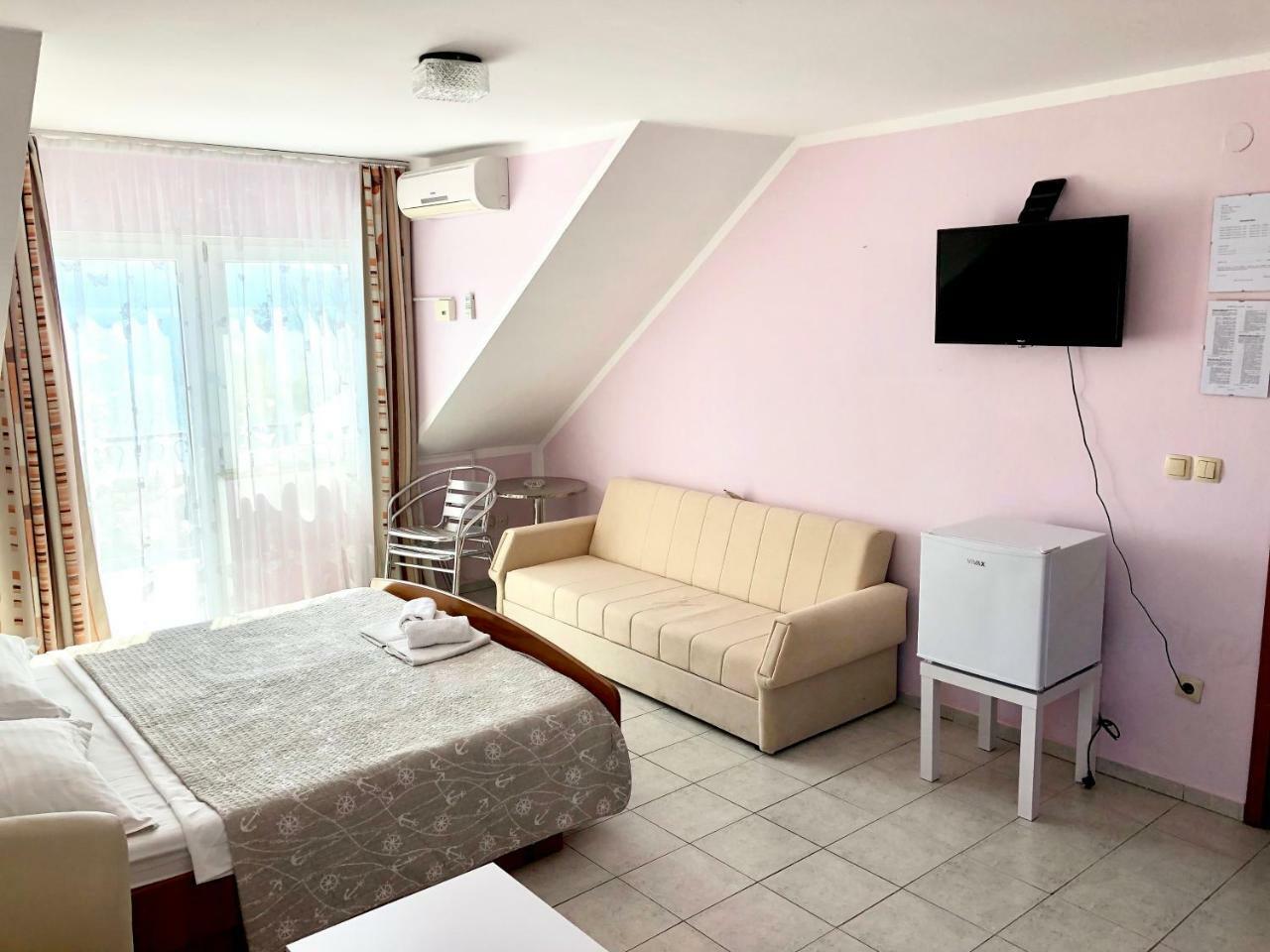 Pansion Begic Hotel Omiš Екстериор снимка
